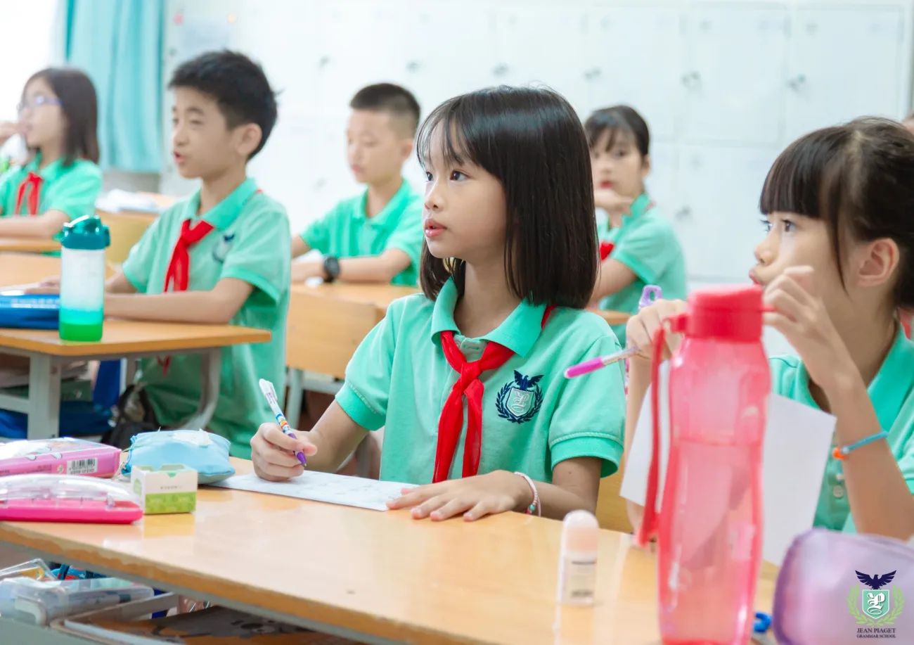 TƯ DUY LÀ GÌ TRONG MỘT ĐỨA TRẺ JEAN PIAGET?