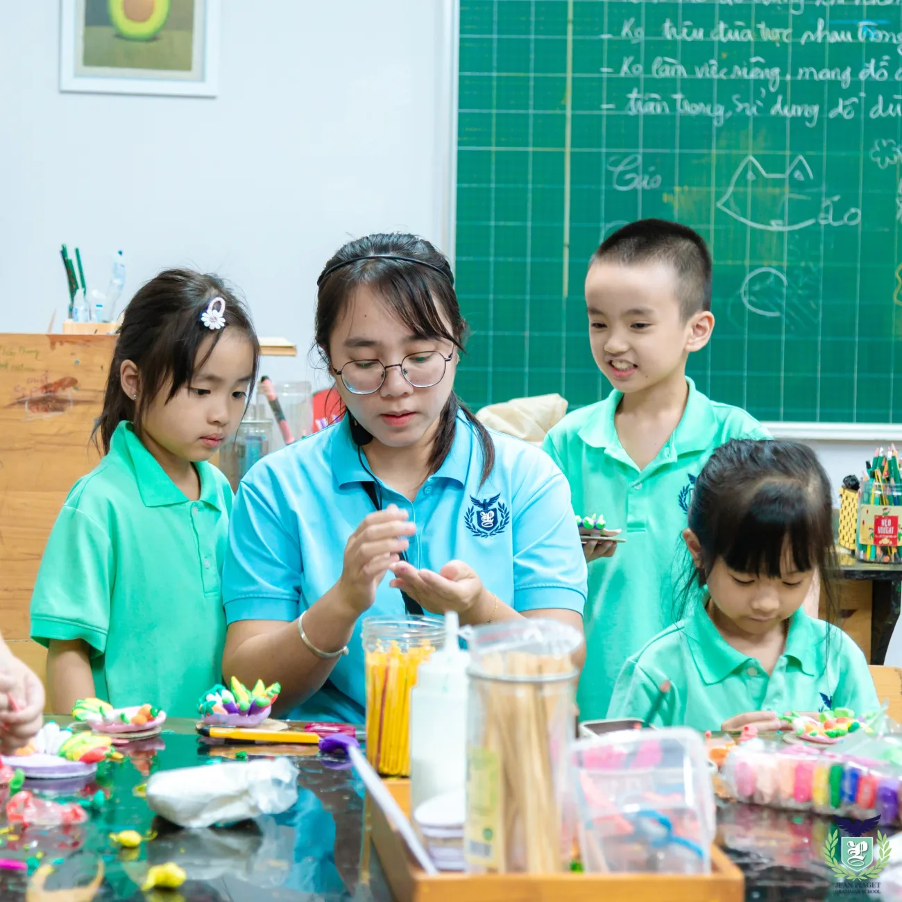 TƯ DUY LÀ GÌ TRONG MỘT ĐỨA TRẺ JEAN PIAGET?