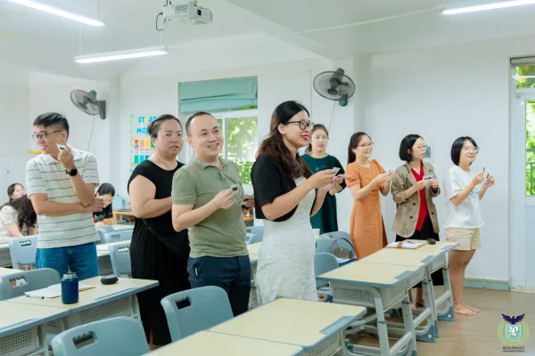 MỘT NGÀY ĐI HỌC CỦA CHA MẸ TẠI LỚP HỌC ĐẶC BIỆT CỦA JEAN PIAGET