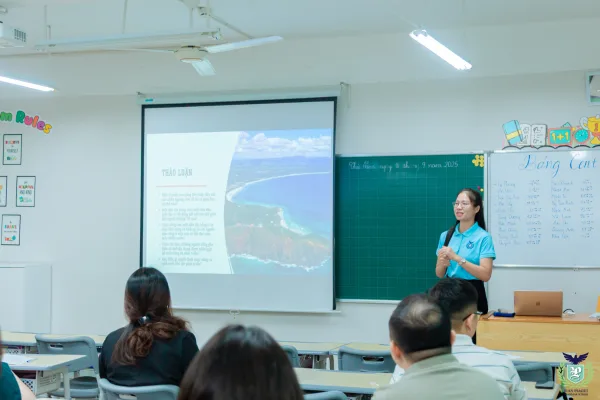 MỘT NGÀY ĐI HỌC CỦA CHA MẸ TẠI LỚP HỌC ĐẶC BIỆT CỦA JEAN PIAGET