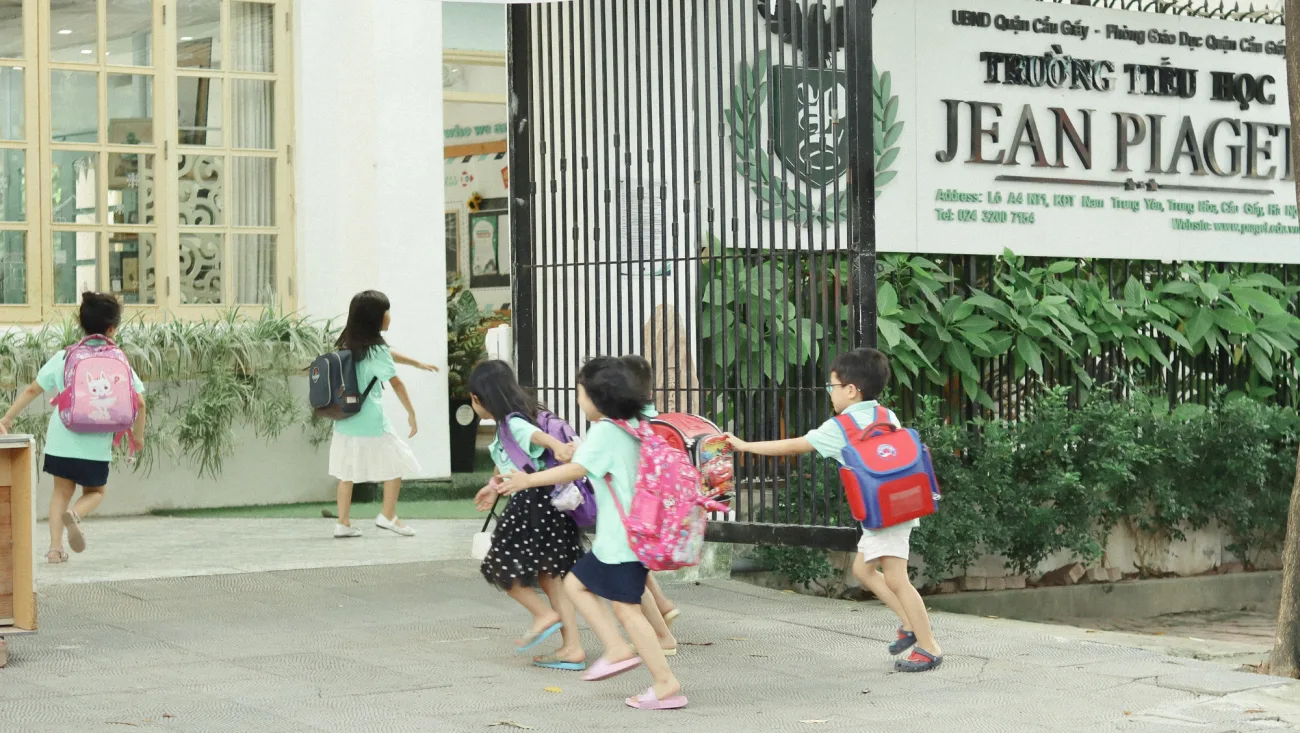 [Trang tin điện tử Afamily] Ngôi trường hạnh phúc ở quận Cầu Giấy: Trẻ học cách "vinh danh thất bại", văn hóa đọc theo các em vào từng giấc ngủ