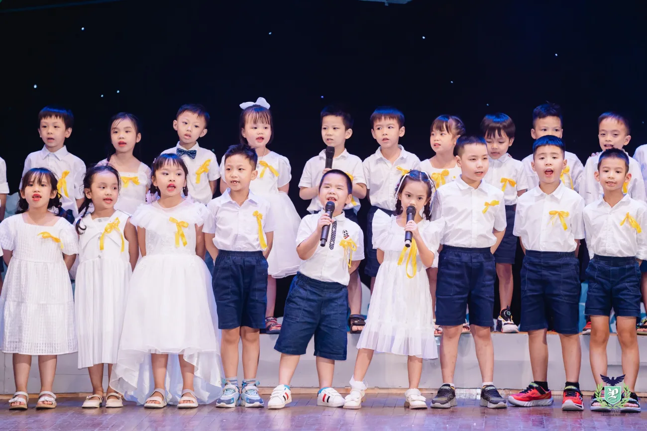 [Chuyên trang số Báo Phụ nữ Thủ đô] Trường tiểu học ở quận Cầu Giấy với cách học Sử độc đáo: Trẻ "thấm" lòng yêu nước từ vô vàn hoạt động thú vị