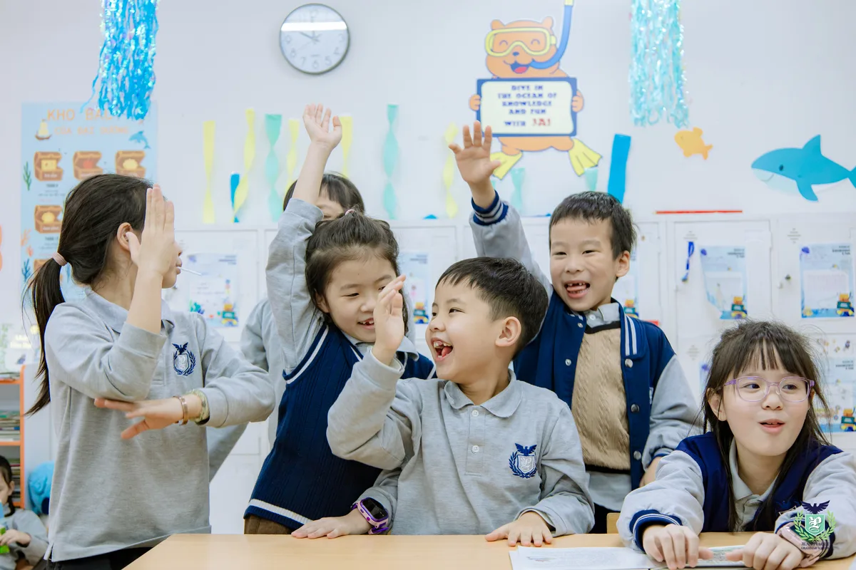 3A1 - HỌC KỲ I NHIỀU THAY ĐỔI CÙNG NHỮNG NGƯỜI BẠN MỚI!