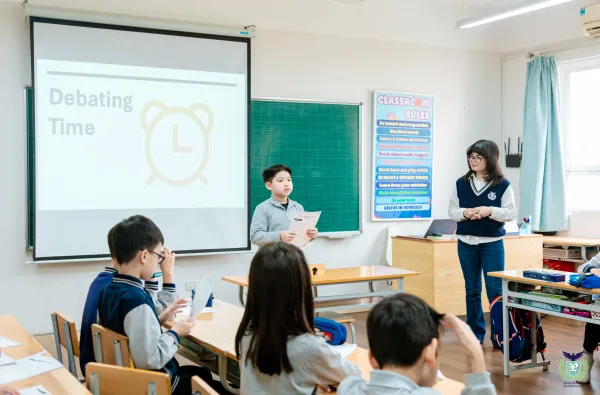 TỪ ĐỌC HIỂU ĐẾN NĂNG LỰC THỂ HIỆN BẢN THÂN: LỘ TRÌNH TIẾNG ANH BỀN VỮNG VÀ NÂNG CAO TẠI JP